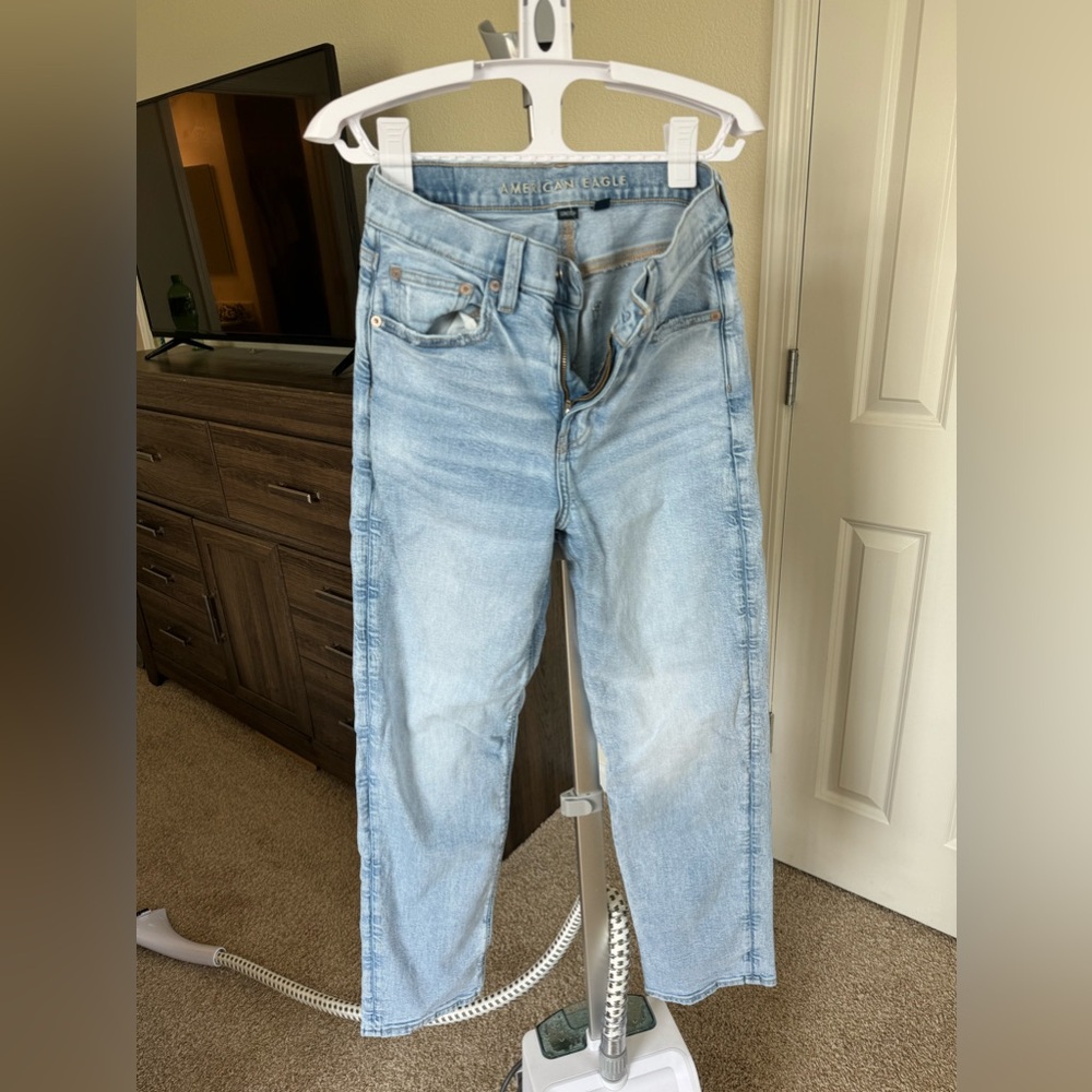 American Eagle highest rise 90s boyfriend Jean size 4